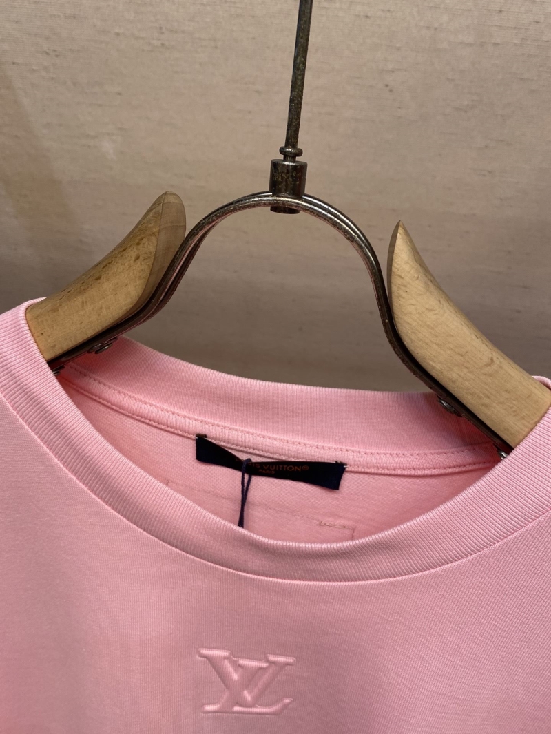 l0vis Vvtt0n shirt